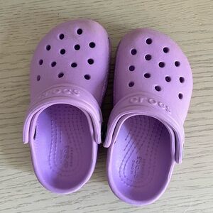EUC purple croc clogs little girl sz 7